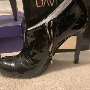 Divas by ruthie Davis mirror detail bootie